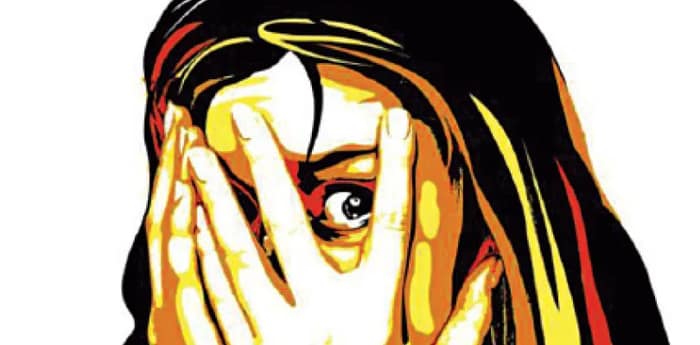 ধর্ষিতাকে থানায় কুপ্রস্তাব  সাসপেন্ড যোগীরাজ্যের কনস্টেবল
