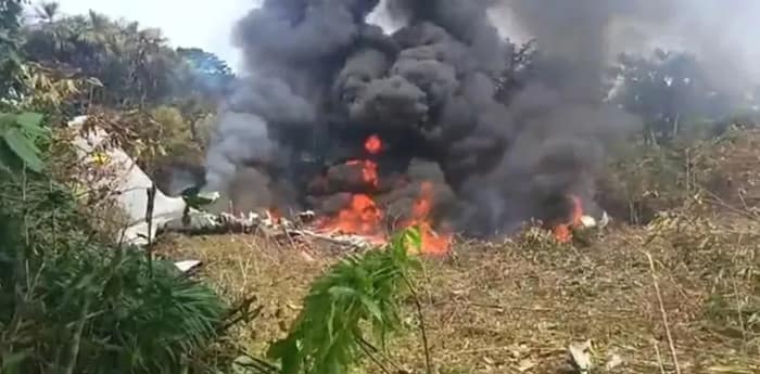 কলম্বিয়ায় ভেঙে পড়ল সেনার বিমান, বহু হতাহতের আশঙ্কা