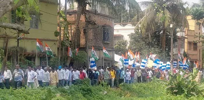 বাগনানে  প্রচারে  তৃণমূল প্রার্থী অরুণাভ সেন
