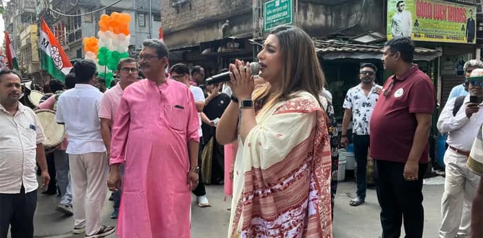 বরানগরে ১১ নং ওয়ার্ডে ভোট প্রচারে সায়ন্তিকা বন্দ্যোপাধ্যায়