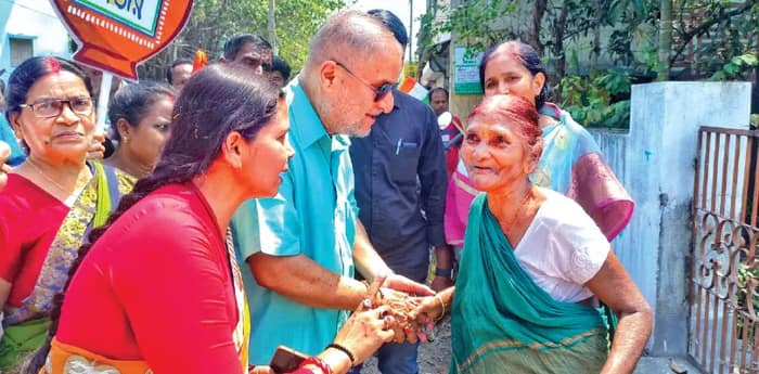 অগ্নিমিত্রাকে রুখতে ফের চেনা মাঠে তৃণমূলের তাপস, পেলেন আশীর্বাদ