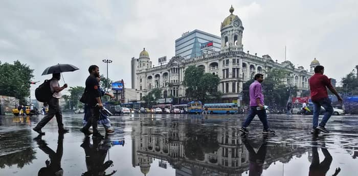আগামী কয়েকদিন ঝড়-বৃষ্টির পূর্বাভাস
