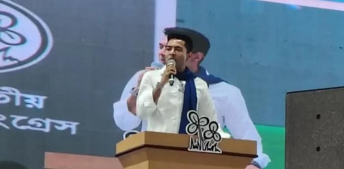 কেন্দ্র সরকারের সাহায্য ছাড়াই মানুষকে পাকা বাড়ি দিয়েছে আমাদের সরকার : অভিষেক বন্দ্যোপাধ্যায়