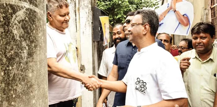 নেত্রীর গড়ে প্রচারে ঝড় সেনাপতি ববির