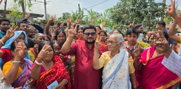 রামে চলে যাওয়া ভোট এবার ফেরানোই চ্যালেঞ্জ সিপিএমের, ছুটির দিনে জোর প্রচার তৃণমূল প্রার্থী সত্যজিতের