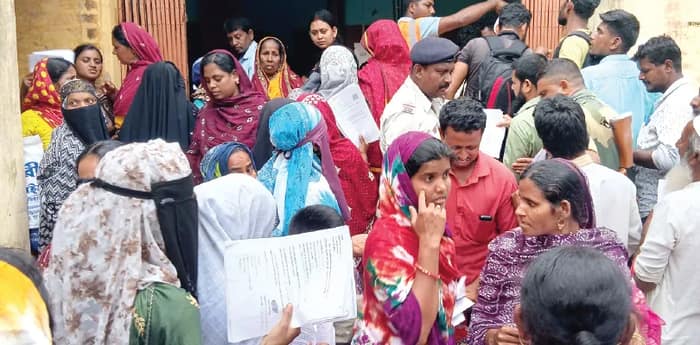 ‘বাপের জন্মে এমন মানসিক যন্ত্রণার শিকার হইনি’ বিজেপিতে ক্ষুব্ধ ট্রাইবুনালে রাতজাগা মহিলারা