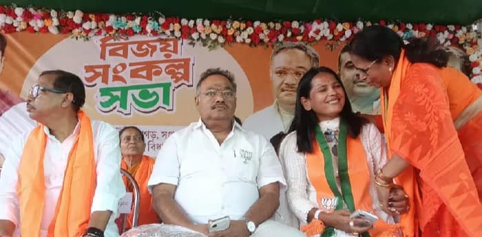 চুঁচুড়ায় শক্তি প্রদর্শন করতে গিয়ে হোঁচট খেল পদ্ম শিবির
