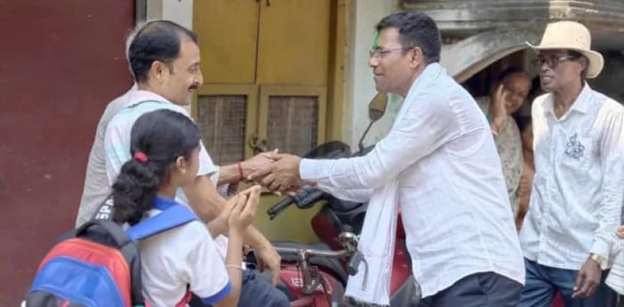 মাদার-যুব একত্রিত হয়ে লড়াই তৃণমূলের,  ভোট কাটাকুটির অঙ্ক কষছে বিরোধী শিবির