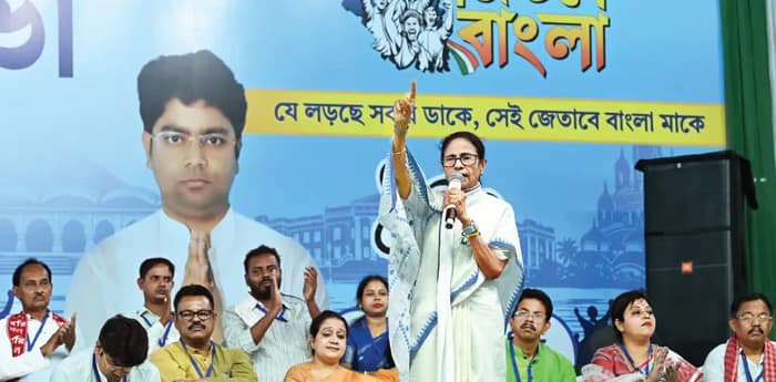 বিজেপির সিআরপিএফ থাকুক, আমার সঙ্গে মানুষ আছে: মমতা