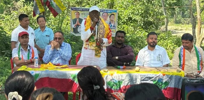 আর লাইনে দাঁড়াতে চায় না আম জনতা, এসআইআর, রান্নার গ্যাস, উন্নয়ন ইস্যুতে মাটিগাড়া-নকশালবাড়িতে তরজা