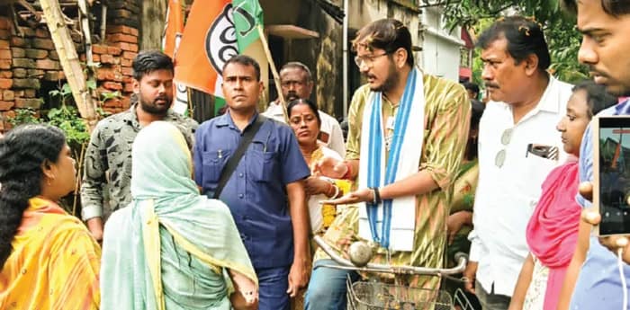 তরুণ তুর্কি দেবাংশু যেন ‘ঘরের ছেলে’  প্রতিদ্বন্দ্বীরা ভোটের ময়দানে অনভিজ্ঞ