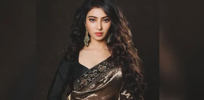 মধুবালার ভূমিকায় সারা?