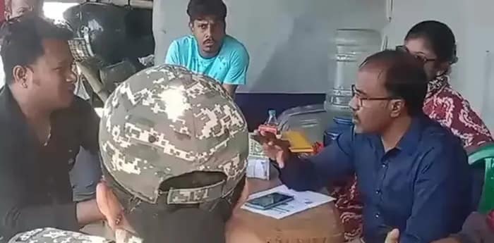 বিজেপি প্রার্থীর ঘনিষ্ঠ ব্যবসায়ীর গাড়ি থেকে ১৭ লক্ষ টাকা ও সোনা উদ্ধার