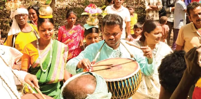 বাঙালিয়ানায় আঘাত করতে চায় বিজেপি  তোপ দেগে আজ মন্দিরে মন্দিরে তৃণমূল প্রার্থীরা