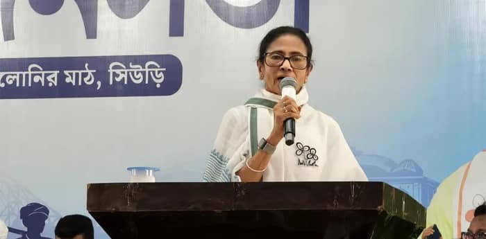 'বীরভূমে ২  লক্ষ মানুষের চাকরি হবে', সিউড়ি থেকে জানালেন মমতা বন্দ্যোপাধ্যায়