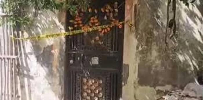 এবার কলকাতার রবিনসন স্ট্রিটের ছায়া উত্তরপ্রদেশে, চার মাস মেয়ের দেহ আগলে বাবা