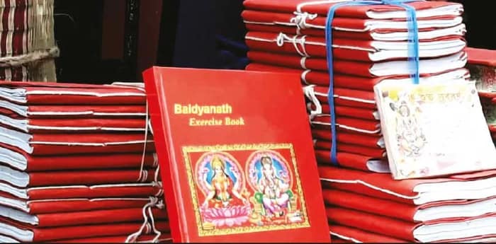 ৩০০ বছর ধরে হালখাতা বিষ্ণুপুরের শাঁখারি বাজারে