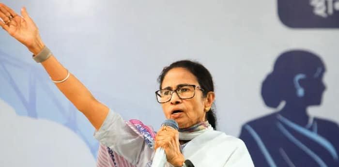 চা সুন্দরী আবাস করে দিয়েছি, আরও হবে, আশ্বাস মমতার
