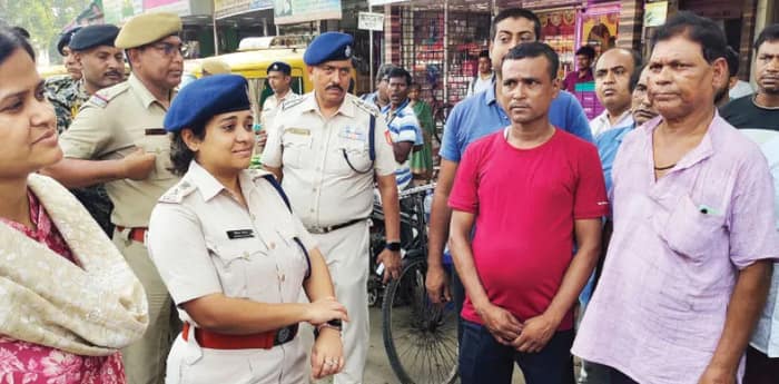 মানুষকে নির্ভয়ে ভোট দেওয়ার আবেদন প্রশাসনের কর্তাদের