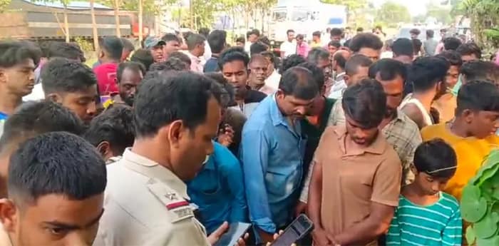 হলদিয়ায় অজ্ঞাত পরিচয় ব্যাক্তির রক্তাক্ত দেহ উদ্ধার, চাঞ্চল্য এলাকায়