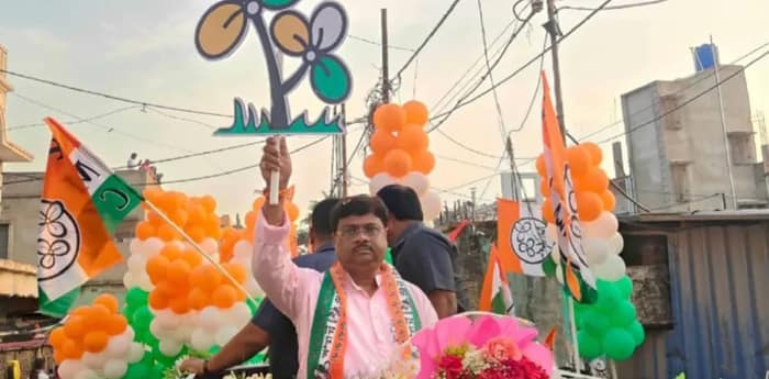 তপ্ত বৈশাখকে উপেক্ষা করে মানুষের ঢল নেমে এল দিলীপের রোড শোয়ে