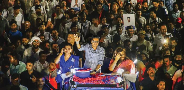 ‘দিদিভাই, তোমাকে চাই’, শ্রেয়ার প্রচারে মানিকতলাজুড়ে স্লোগান