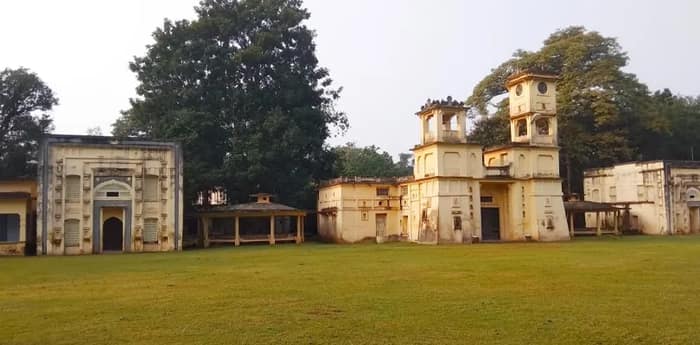 ভোট ও তীব্র গরম, পর্যটকশূন্য শান্তিনিকেতন