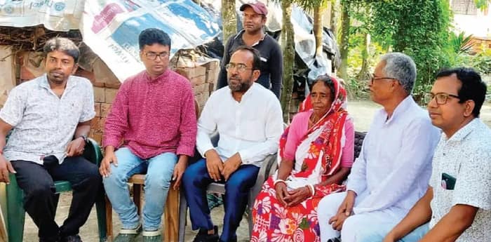 বাগদায় নির্দল কাঁটা, ফুলকপির দাপটে ব্যাকফুটে পদ্মফুল!