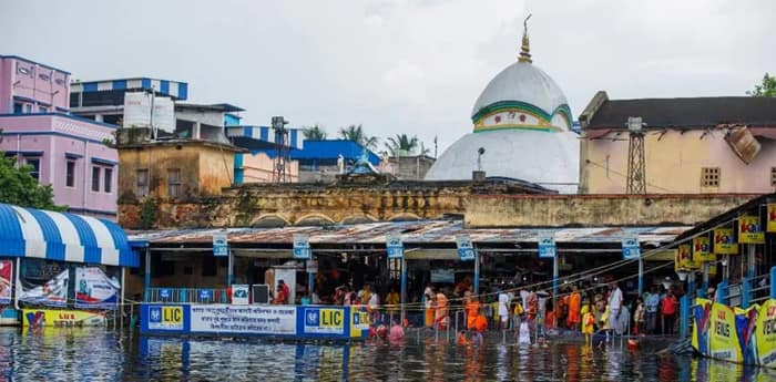 তারকেশ্বর: সুন্দর সাজে সেজে ওঠা শিবতীর্থই এগিয়ে রাখছে ঘাসফুল শিবিরকে