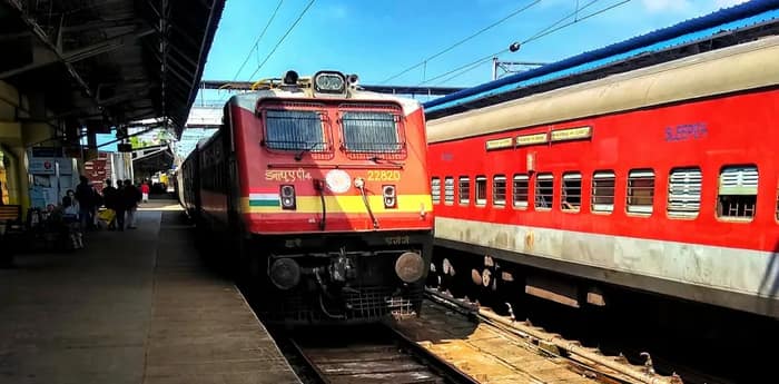 দীঘা-হাওড়া সামার স্পেশাল ট্রেন বন্ধ নিয়ে ক্ষুব্ধ যাত্রীরা, নিয়মিত চালুর দাবি