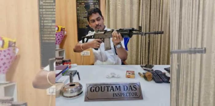 এসএলআর হাতে ছবি পোস্ট, সাসপেন্ড কমিশনের ‘পছন্দের’ ওসি কালীঘাট