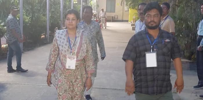 মালতিপুরে হ্যাটট্রিকের পথে রহিম বক্সি, হতাশ মৌসম