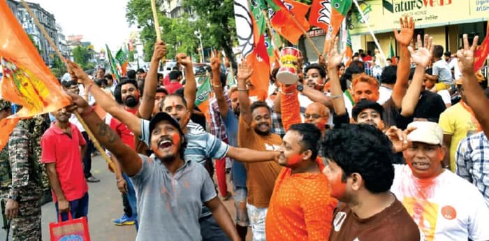 তৃণমূলের কার্যালয়ে শ্মশানের নিস্তব্ধতা,  অলিগলি মুখরিত ‘জয় শ্রীরাম’ ধ্বনিতে