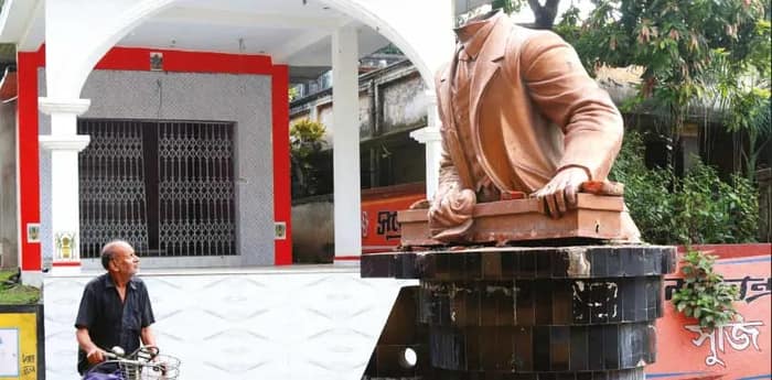 বিজেপির পতাকা নিয়ে লেনিনের মূর্তি ভাঙল দুষ্কৃতীরা, ধৃত ৫