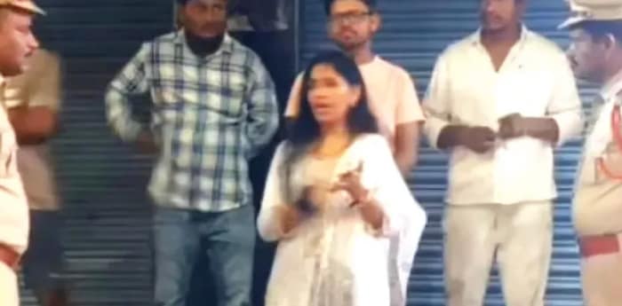 রাতে কতটা নিরাপদ হায়দরাবাদ? খতিয়ে দেখতে  ছদ্মবেশে রাস্তায় নামলেন স্বয়ং পুলিশ কমিশনার