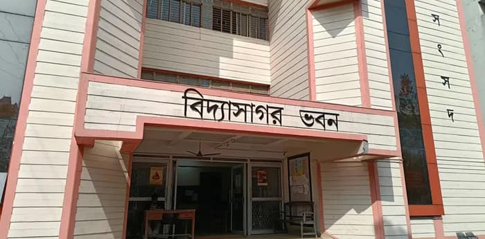 কাউন্সিলের মনোনীত প্রধানরা বরখাস্ত! উচ্চ মাধ্যমিকের ফল ঘোষণা করবেন কে?