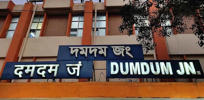 দমদমে পয়েন্ট বিভ্রাট, দু’ঘণ্টা ট্রেন চলাচল ব্যাহত