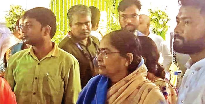 চন্দ্রনাথের মায়ের সঙ্গে কথা শুভেন্দুর, নজিরবিহীন সাজার আশ্বাস