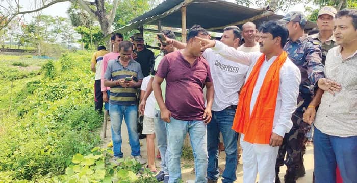 সীমান্ত পরিদর্শনে গিয়ে মন্ত্রীর কড়া বার্তা অনুপ্রবেশকারীদের