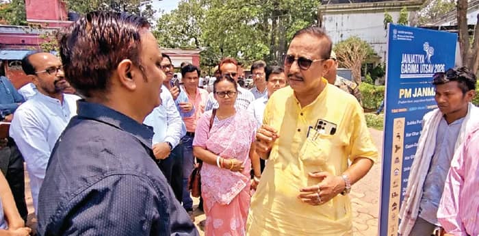 পুরুলিয়া: সাধারণ মানুষের হয়রানি নয়, জেলাশাসককে আবেদন বিধায়কের
