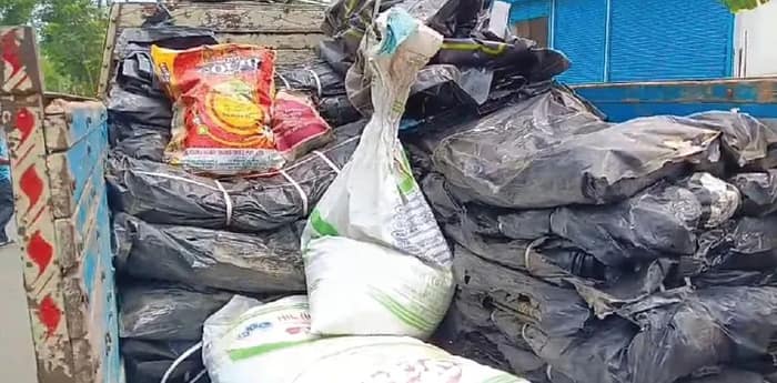উপপ্রধানের গোডাউন থেকে মিলল ত্রাণের ২০০ ত্রিপল, চাঞ্চল্য আমতায়