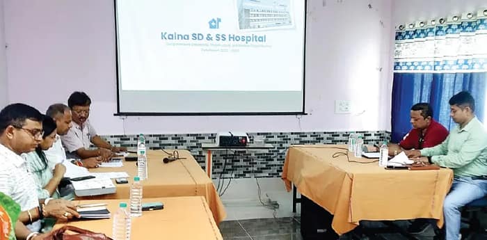 কালনা হাসপাতালে রোগী পরিষেবায় জোর, ডাক্তারদের হাজিরা ও রেফারে কড়াকড়ি