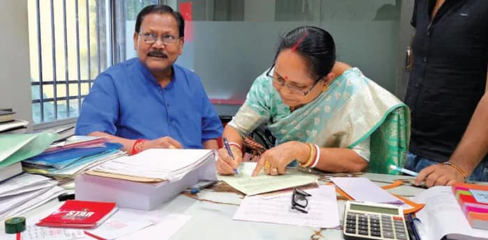 ৭৫ বছর বয়সে রেজিস্ট্রি বিয়ে প্রাক্তন বিধায়ক খগেশ্বর রায়ের