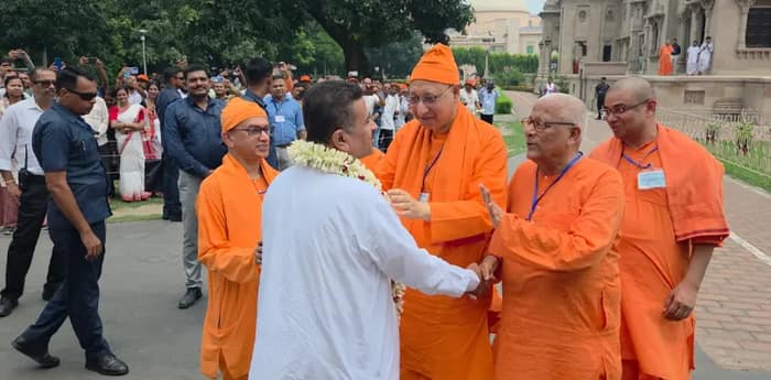 বেলুড় মঠে গেলেন মুখ্যমন্ত্রী শুভেন্দু অধিকারী