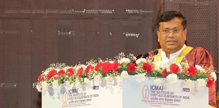 স্নাতক উত্তীর্ণরাই ‘অর্থনৈতিক যোদ্ধা’