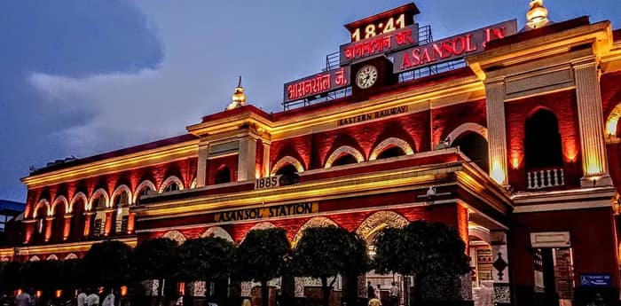 মমতার হাতে আত্মপ্রকাশ, পশ্চিম বর্ধমানের নাম বদলে তৎপর বিজেপি