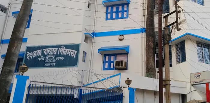 বেআইনি নির্মাণ চিহ্নিত করতে এবার ময়দানে নামল ইংলিশবাজার পুরসভা