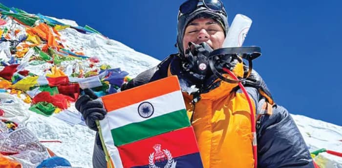 মাউন্ট এভারেস্টের চূড়ায় পা বঙ্গসন্তান মুনমুন ঘোষের, শৃঙ্গ জয় করে ফেরার পথে ২ ভারতীয় অভিযাত্রীর মৃত্যু