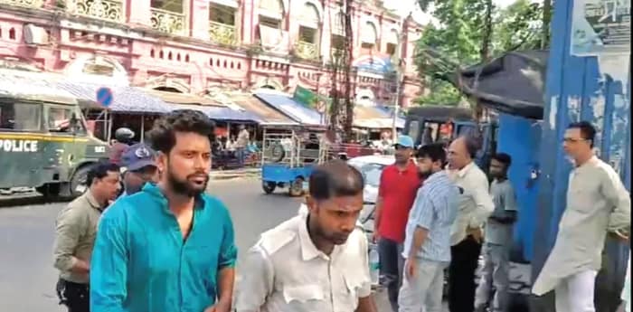 তোলাবাজির অভিযোগে গ্রেপ্তার হোমগার্ড
