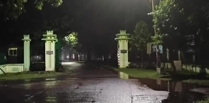 টানা কয়েকদিনের তীব্র গরমের পর শান্তিনিকেতনে শুরু বজ্রবিদ্যুৎ-সহ স্বস্তির বৃষ্টি